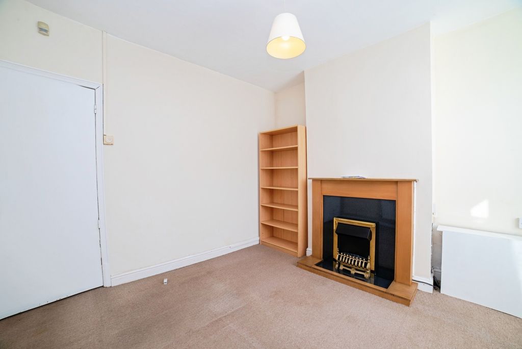 Property photo 3 of 15 Photo