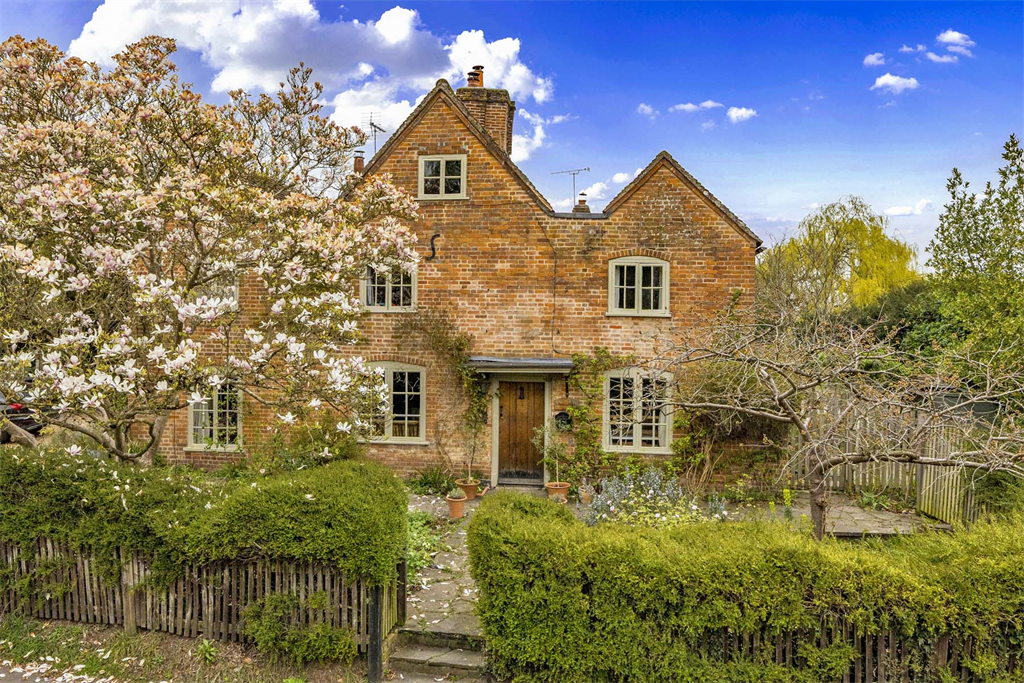 Property photo 1 of 18