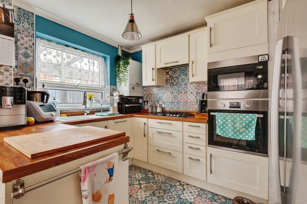 Property photo 3 of 19 Pbox-Img.Jpg