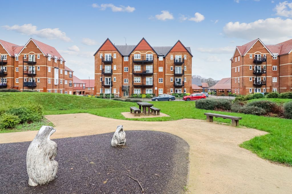 Property photo 1 of 35