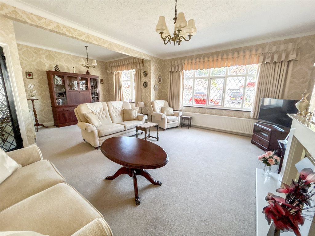 Property photo 3 of 37 Picture No. 36