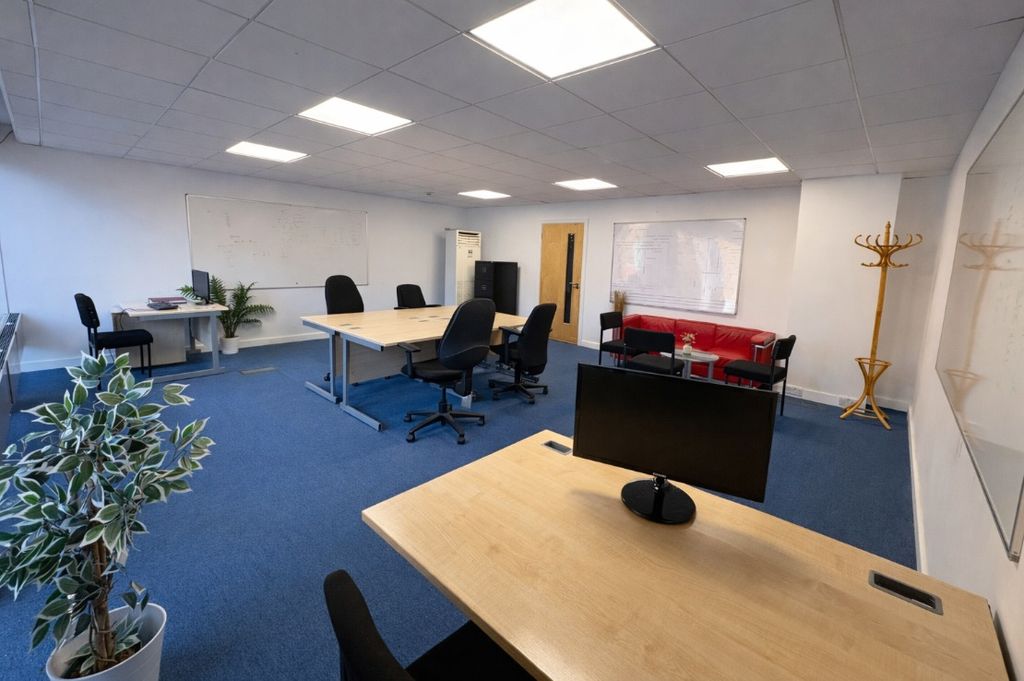 Property photo 1 of 9