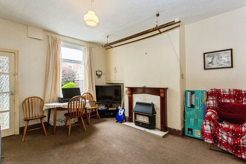Property photo 3 of 13 Pbox-Img.Jpg