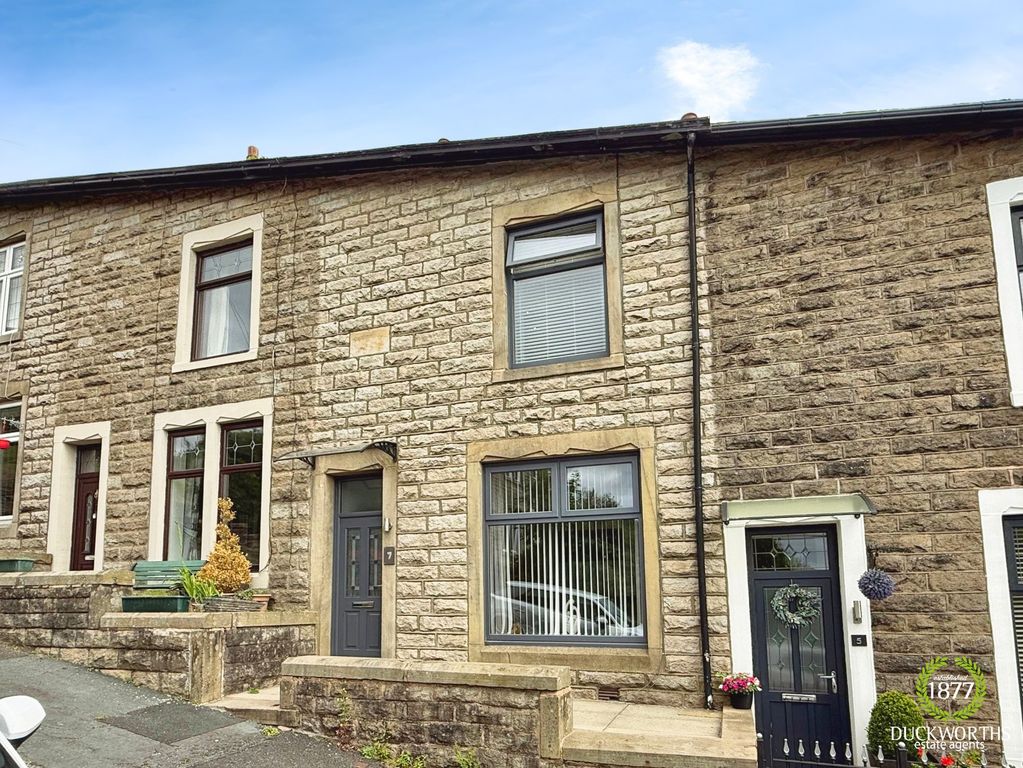 Property photo 1 of 18