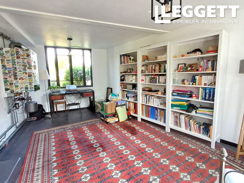 Property photo 2 of 10