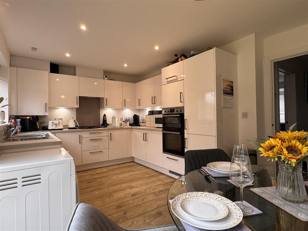 Property photo 2 of 13 Kitchen/Diner