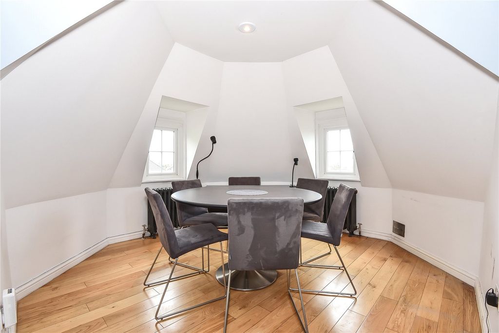 Property photo 3 of 14 Picture No. 09