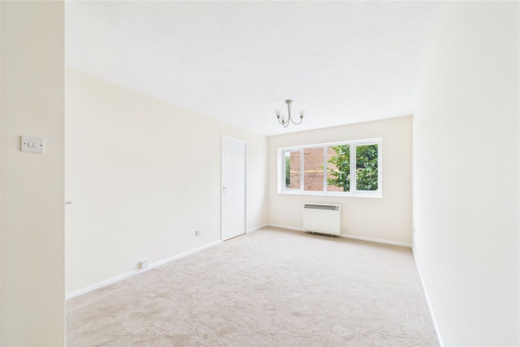 Property photo 3 of 6 Picture No. 07