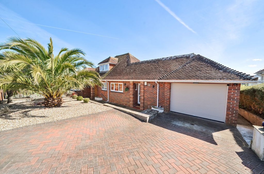 Property photo 2 of 40 1434917-1-69Cea67...