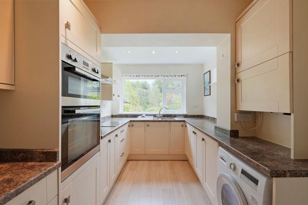 Property photo 3 of 38 Kitchen