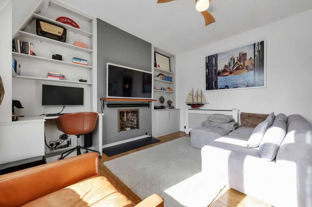 Property photo 1 of 14