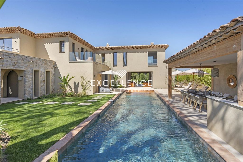 Property photo 1 of 25 Villa Montana: Modern Villa With Sea View For Sale In Saint-Tropez, City Center