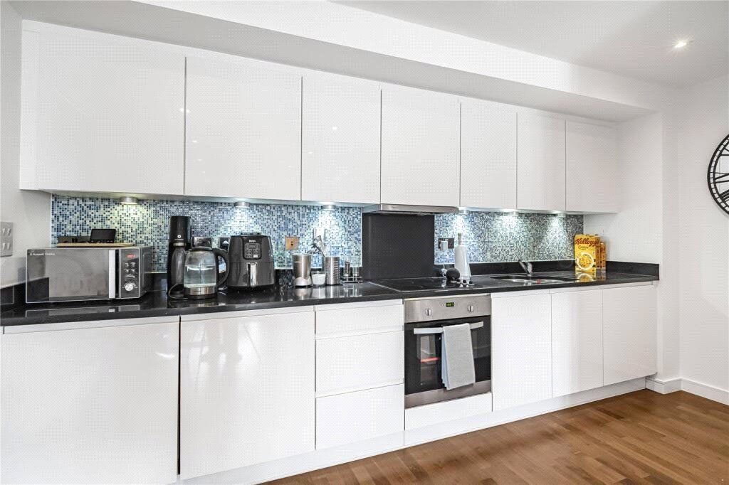 Property photo 3 of 11 Picture No. 23