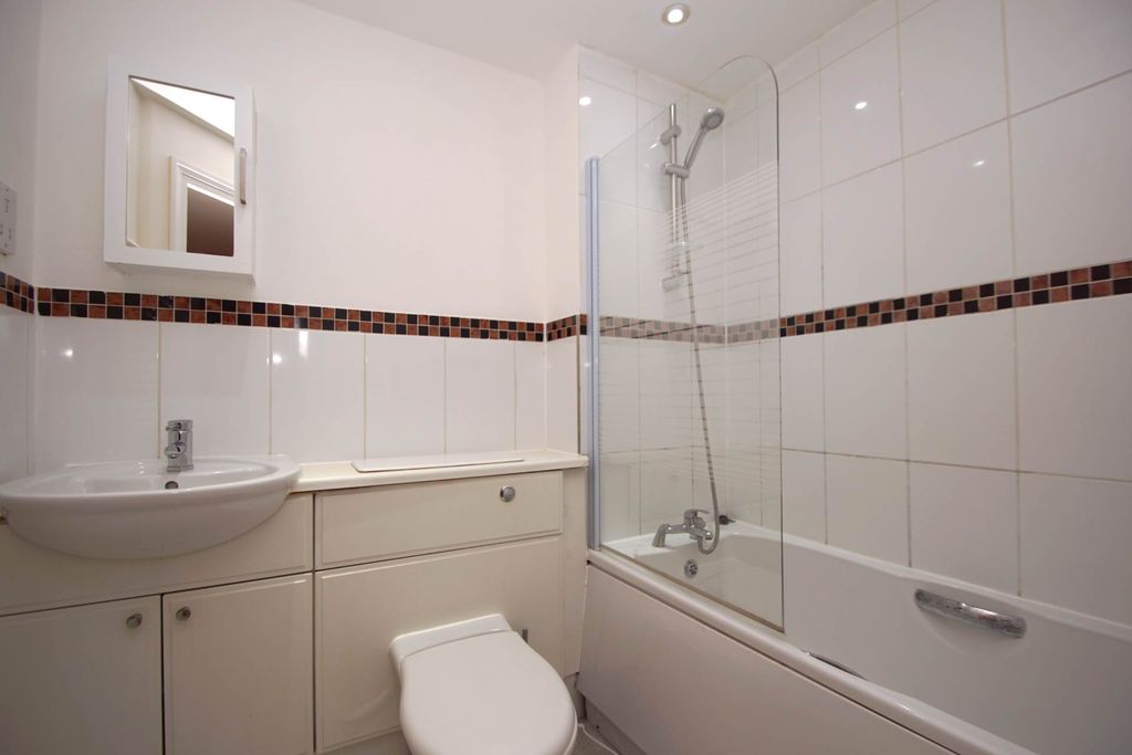 Property photo 2 of 11 Photo