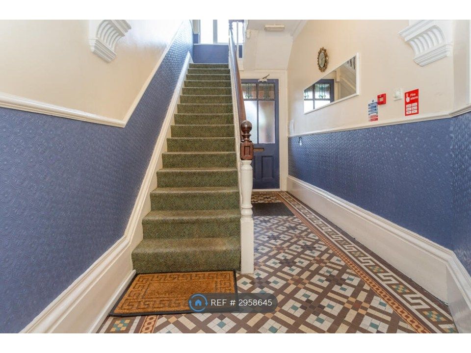 Property photo 2 of 15 Communal Entrance Hall