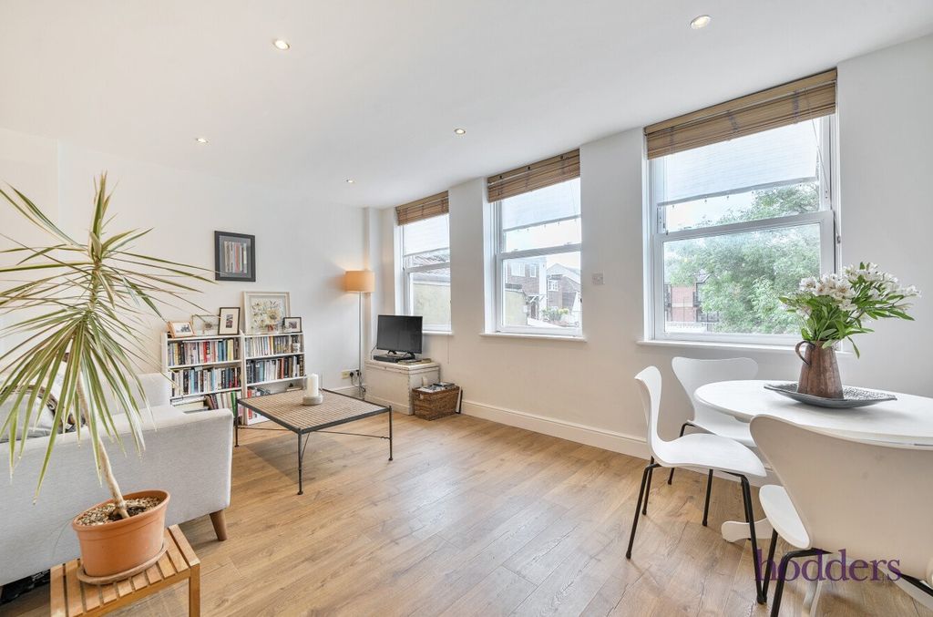 Property photo 3 of 17 68Fec6d2-2776-45B...