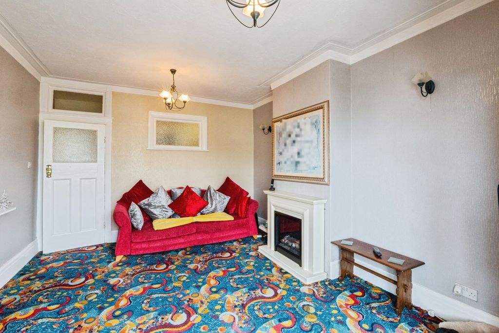 Property photo 3 of 22 Pbox-Img.Jpg