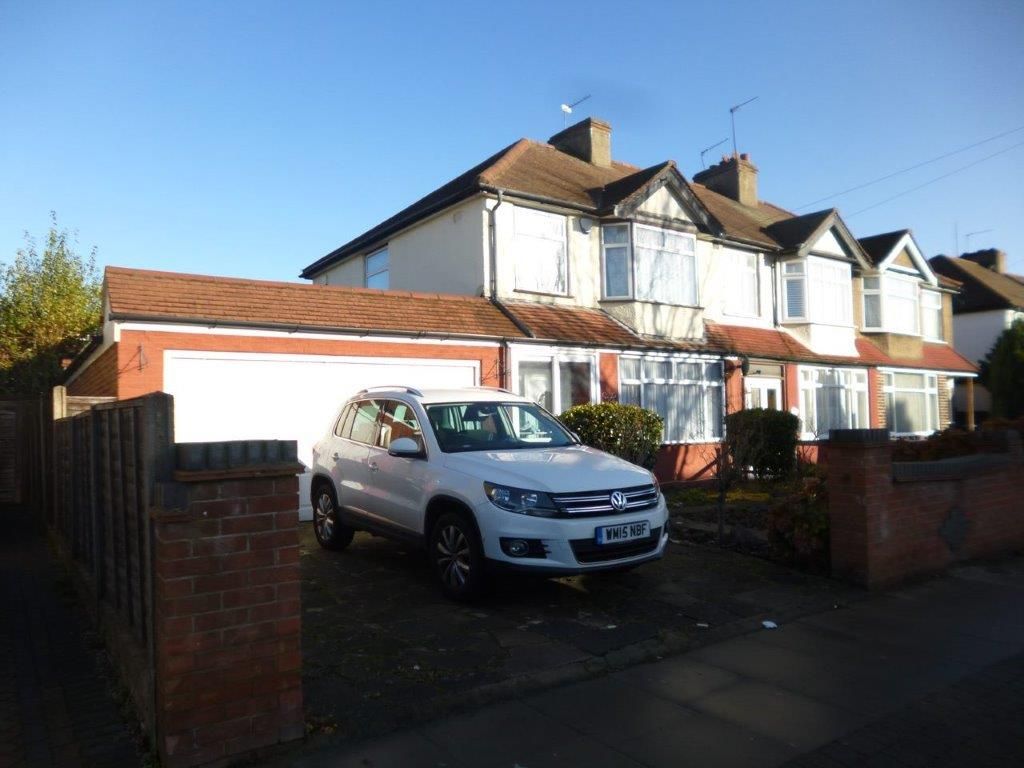 Property photo 1 of 13 3 Bed Semi-Detached House To Rent Carterhatch Road, Enfield En3