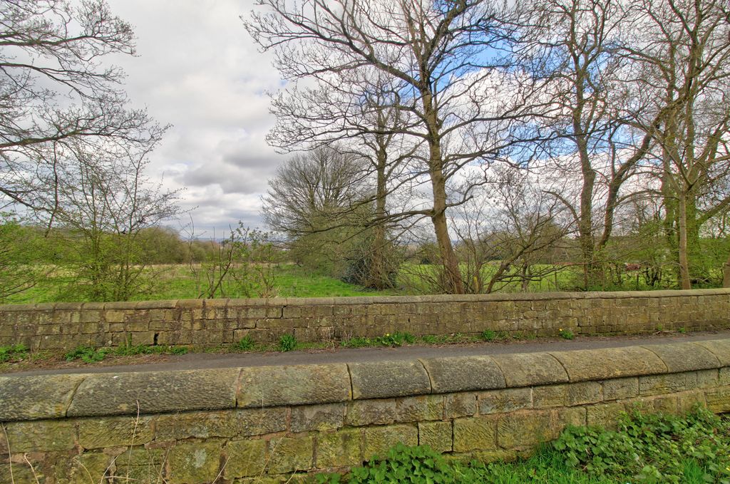 Property photo 2 of 16 Views