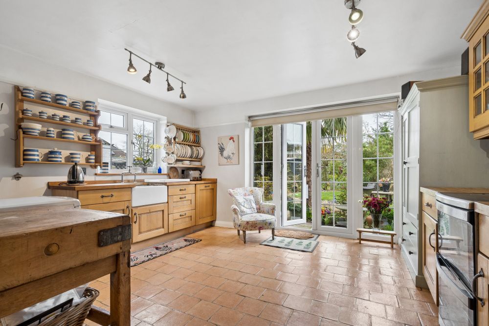 Property photo 3 of 23