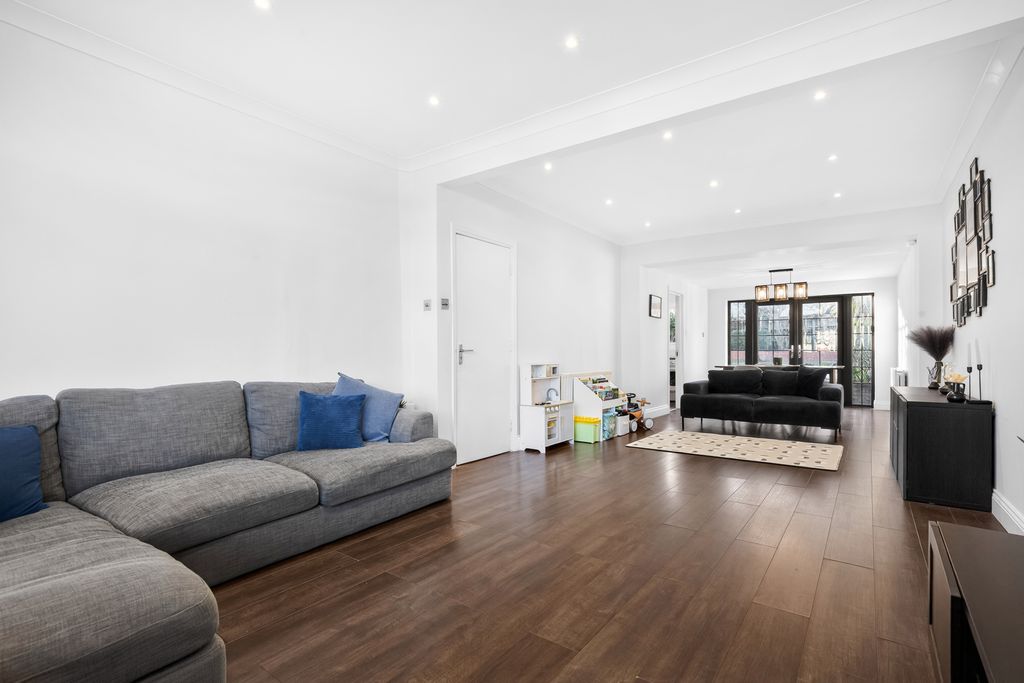 Property photo 3 of 22 Reception Room