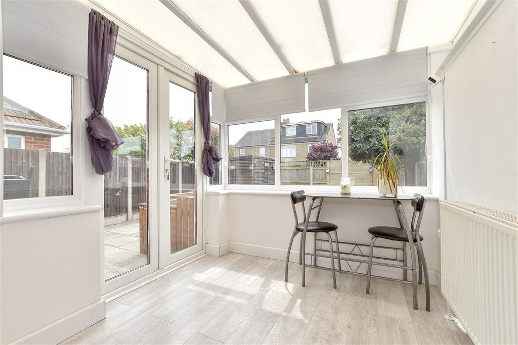 Property photo 3 of 8 Conservatory Area