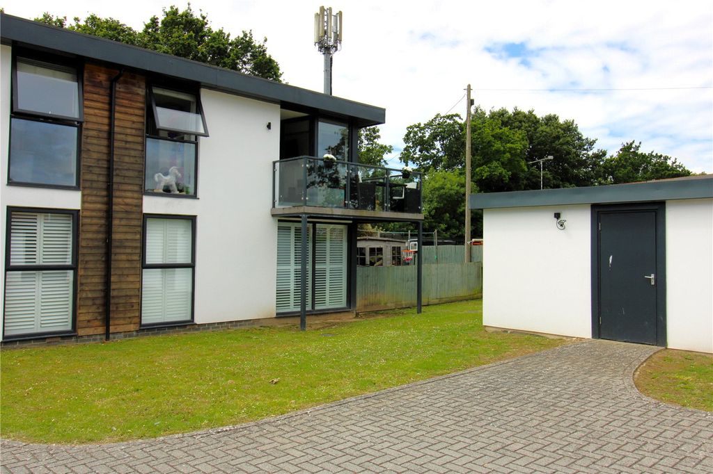 Property photo 1 of 15 Picture No. 14