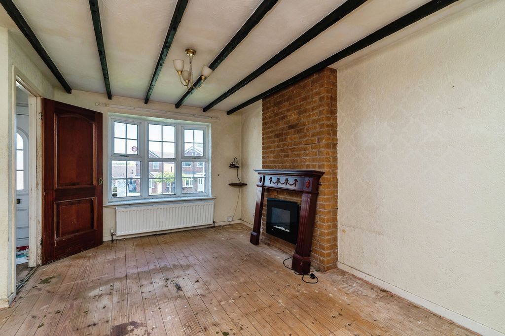 Property photo 3 of 17 Pbox-Img.Jpg