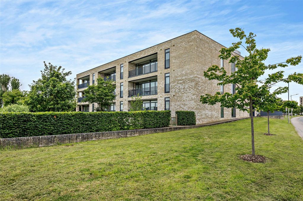 Property photo 1 of 8 Exterior