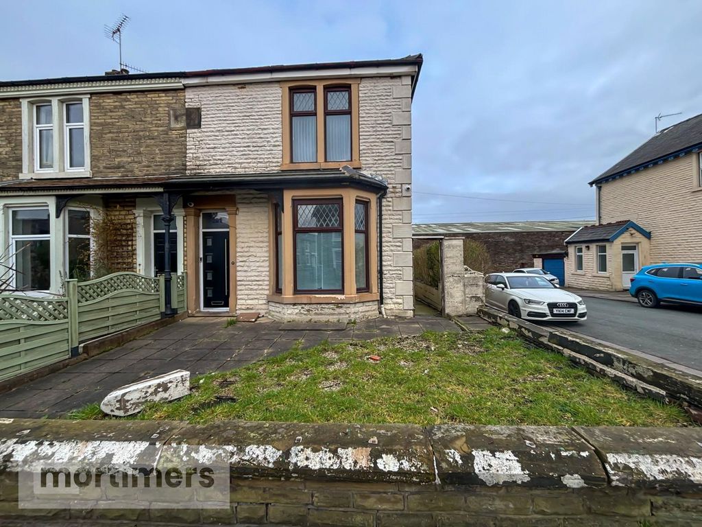 Property photo 1 of 16 Front External