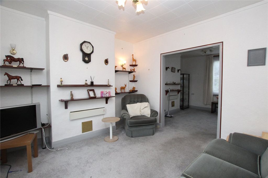 Property photo 3 of 17 Picture 3