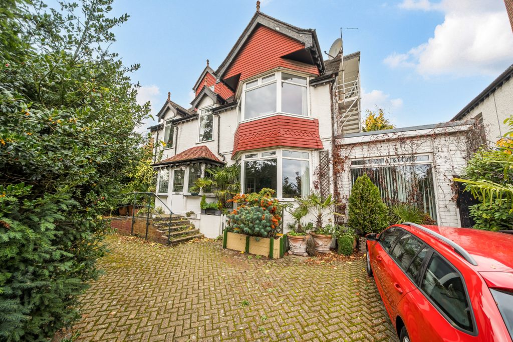 Property photo 1 of 22