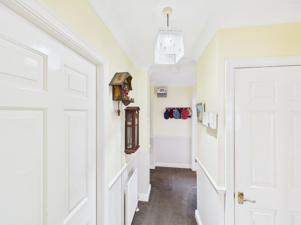 Property photo 3 of 20 4699403