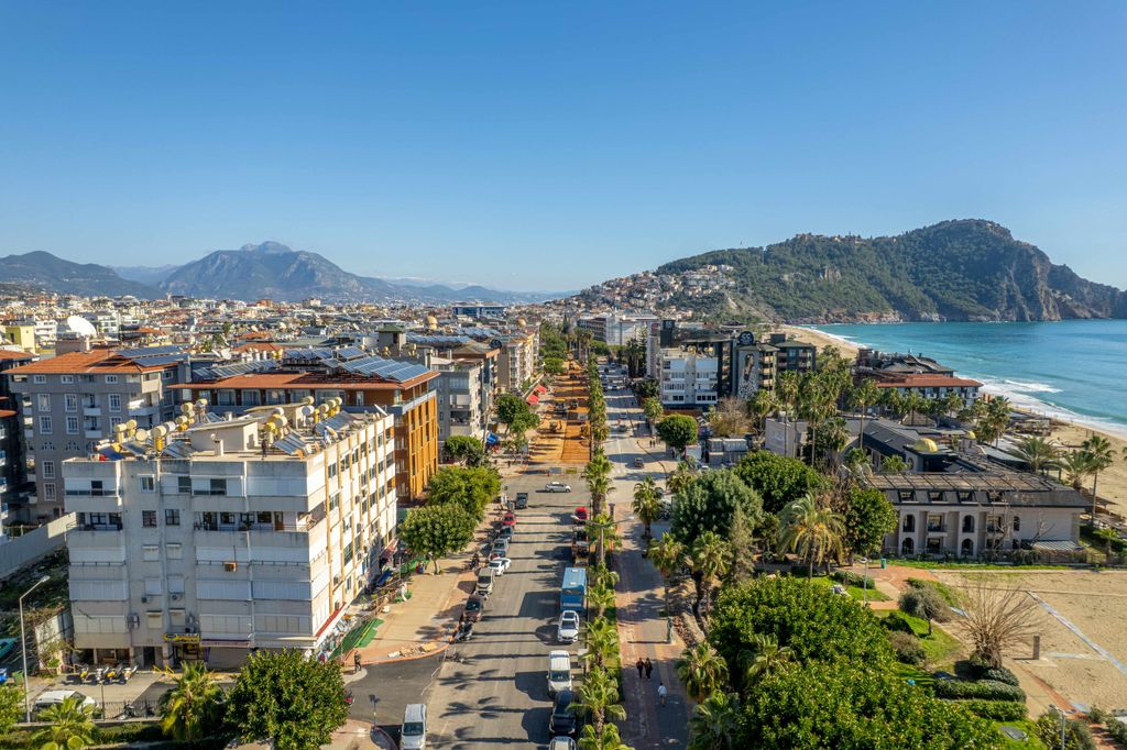 Property photo 2 of 24 Renovated Alanya Beachfront Apartment For Sale - Sea And Castle Views