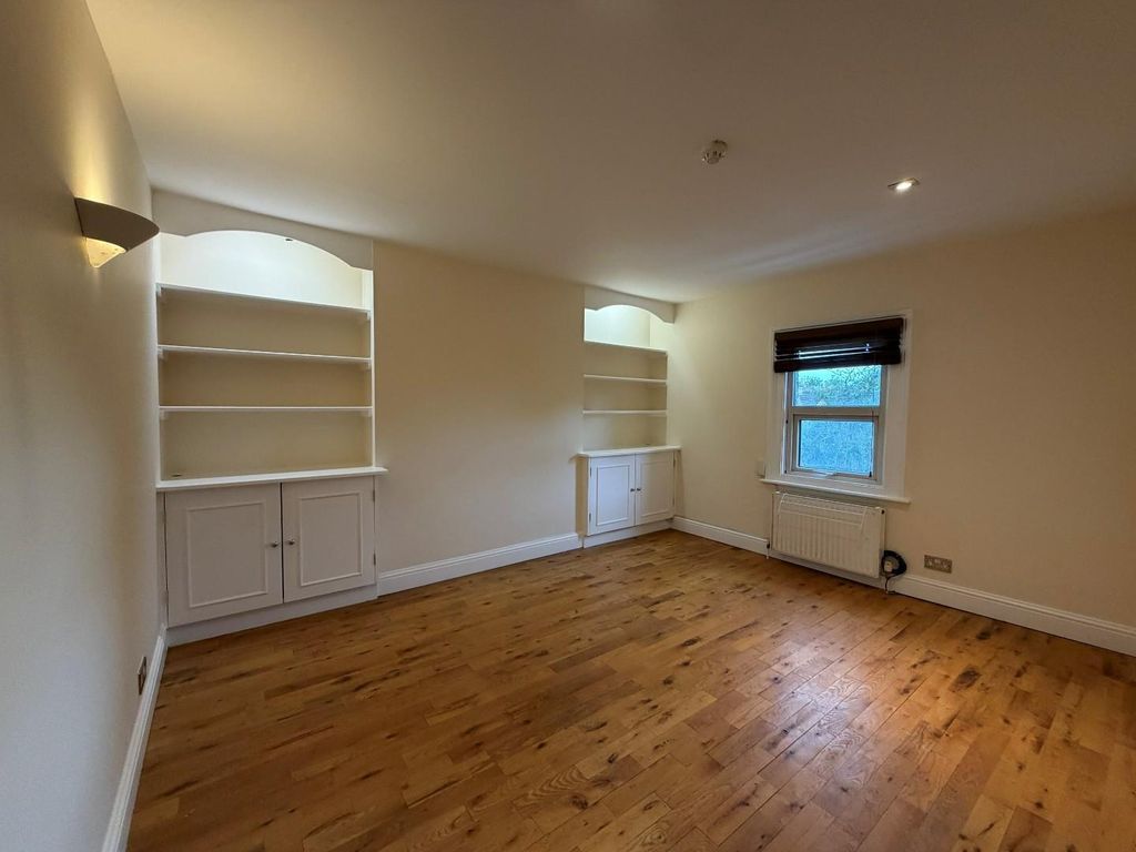 Property photo 1 of 9 Grange Park 4.Jpg