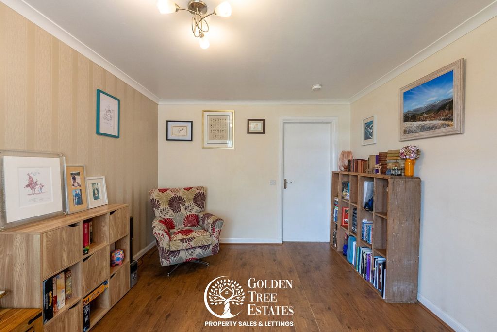 Property photo 3 of 36