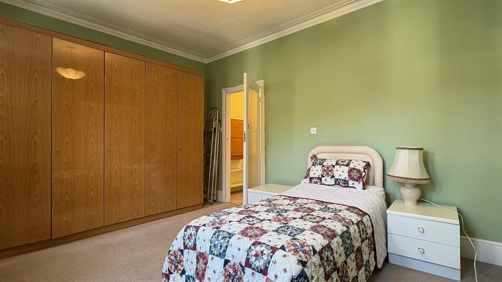 Property photo 3 of 17 Eleanor Road London, E15 House For Sale By Barrain