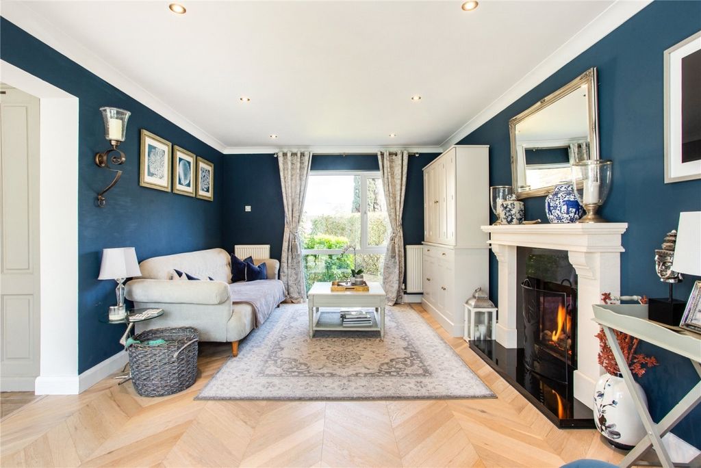 Property photo 3 of 16