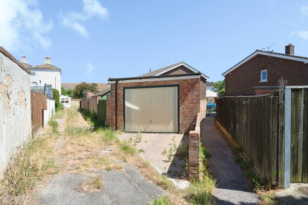 Property photo 3 of 21 Picture No. 19