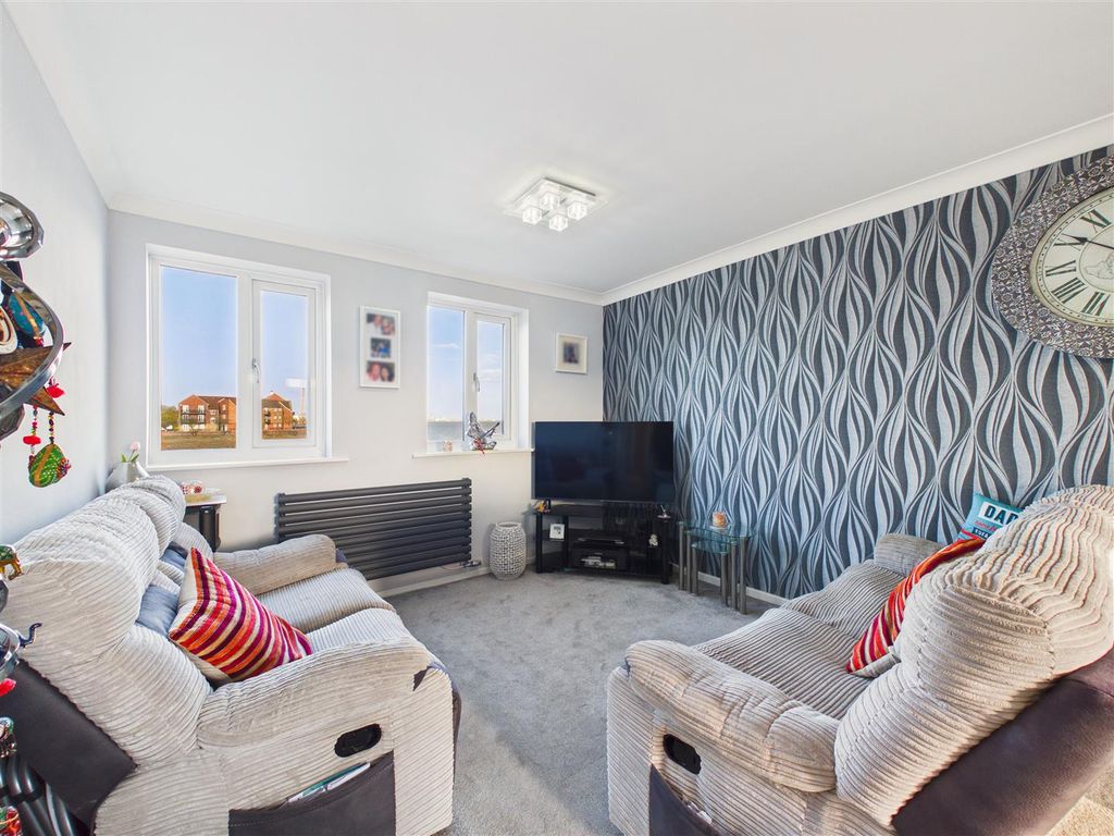 Property photo 2 of 10 Cam05193G0-Pr0141-Still005.Jpg