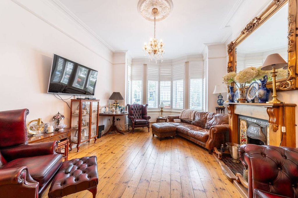 Property photo 2 of 25