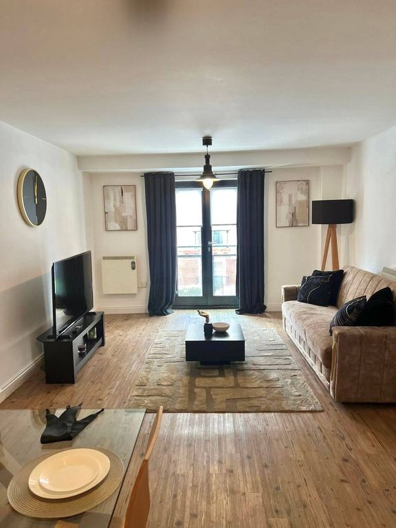 Property photo 1 of 6 Premium 2 Bedroom Flat For Sale Birmingham City Centre