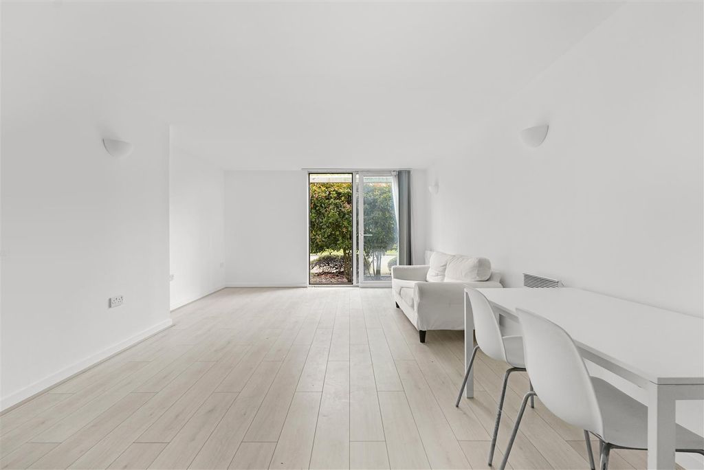 Property photo 2 of 10 Reception Room