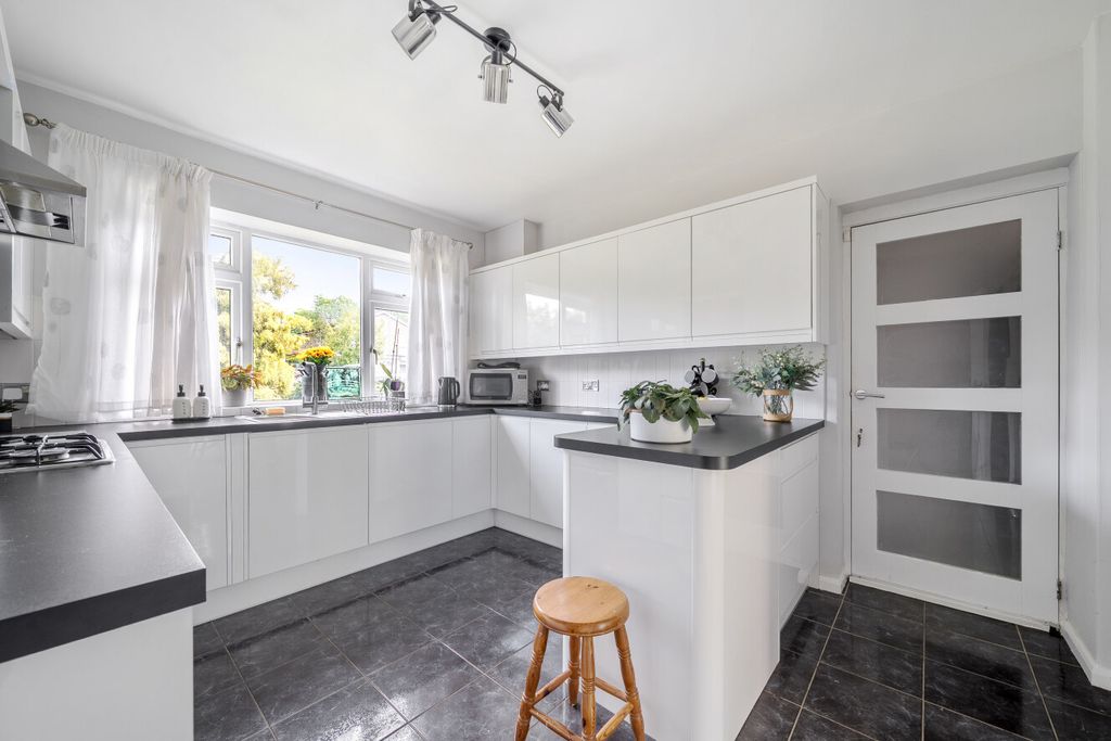 Property photo 3 of 19 1459773-12-6A0Cac...
