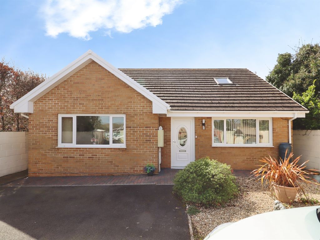 Property photo 2 of 24