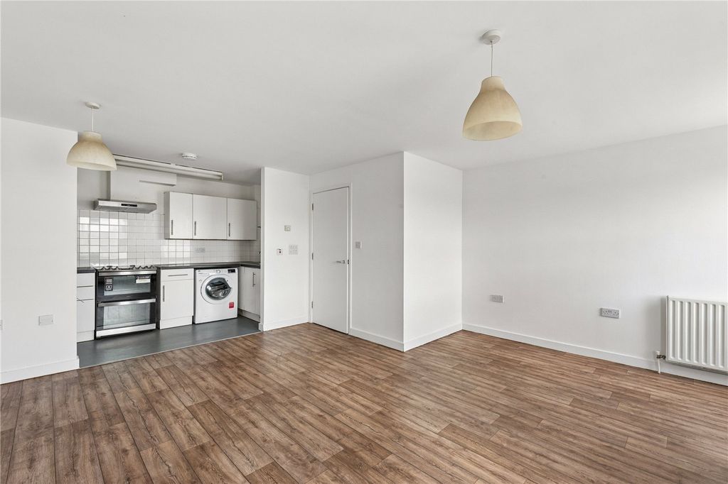 Property photo 2 of 11 Picture No. 10