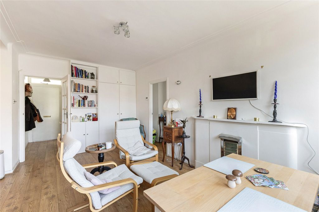 Property photo 3 of 11 Picture No. 16