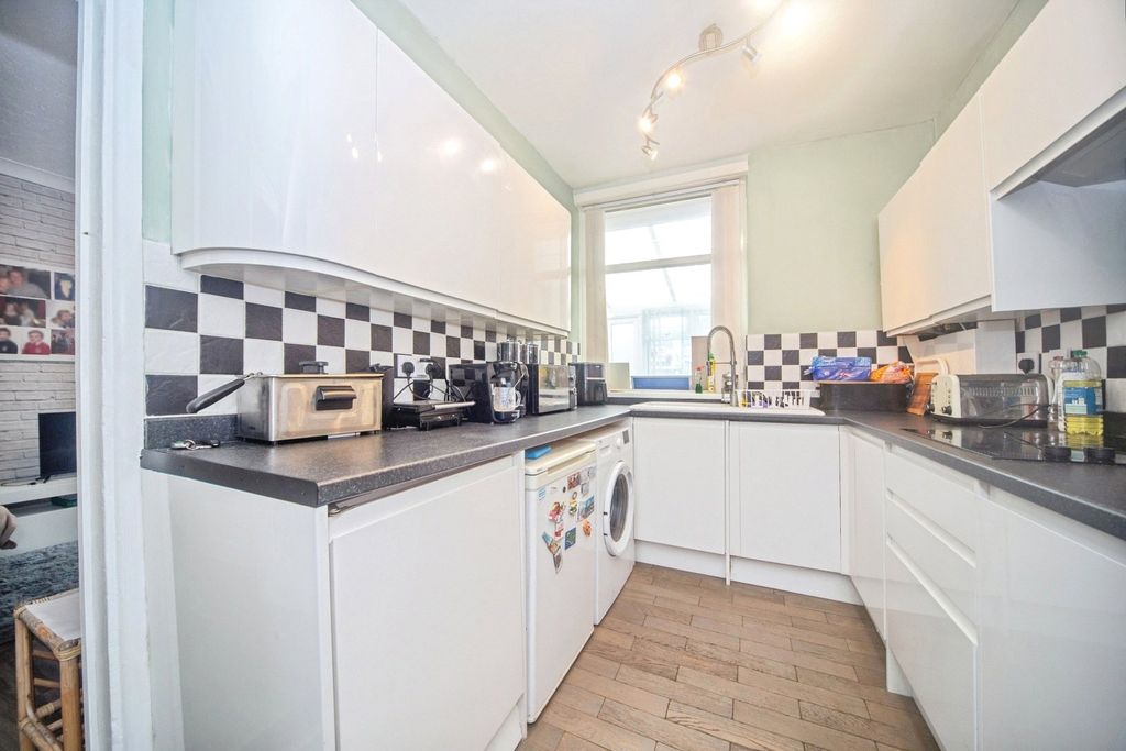 Property photo 2 of 14 Picture No. 03