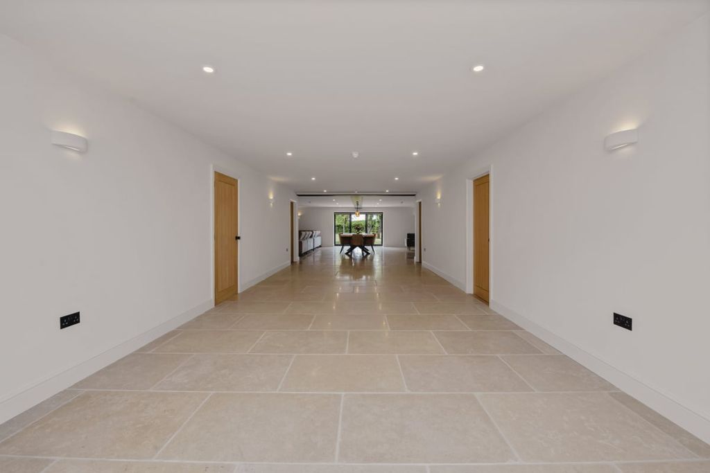 Property photo 3 of 72