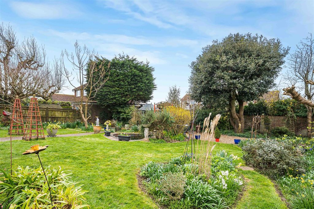 Property photo 2 of 30 Rear